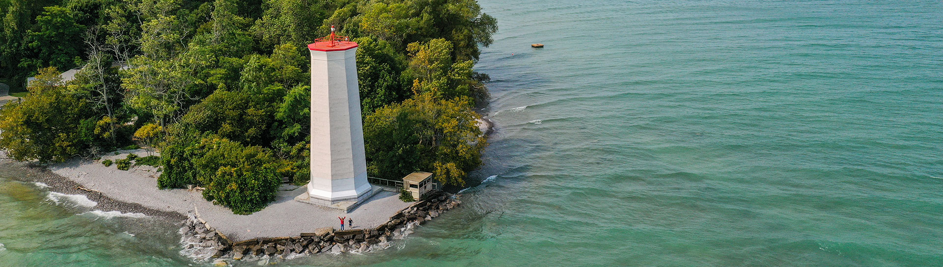 Presquile-Lighthouse-CCO-0024-1920×545-5d813135