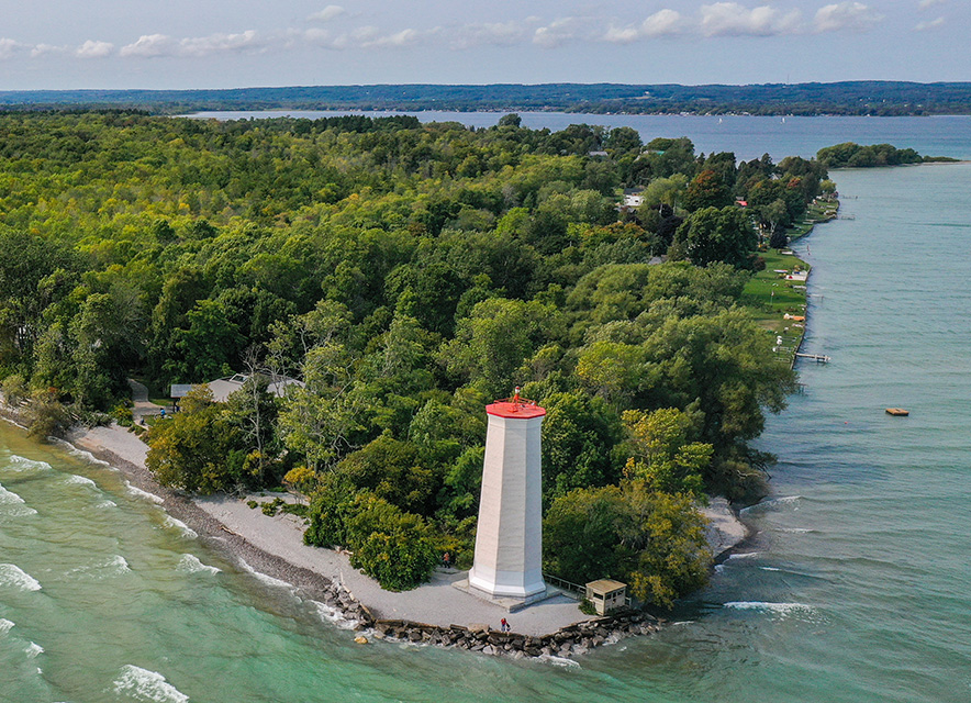 Presquile-Lighthouse-Drone-CCO-0029-884&times;640-8f48b3b6