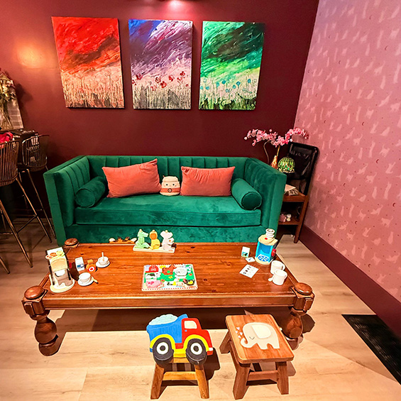 toddler lounge area in small coffee shop