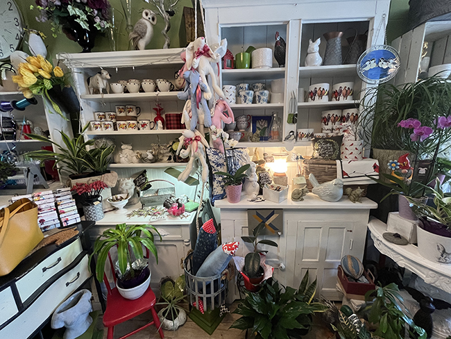 Display of pots, vases and giftware.