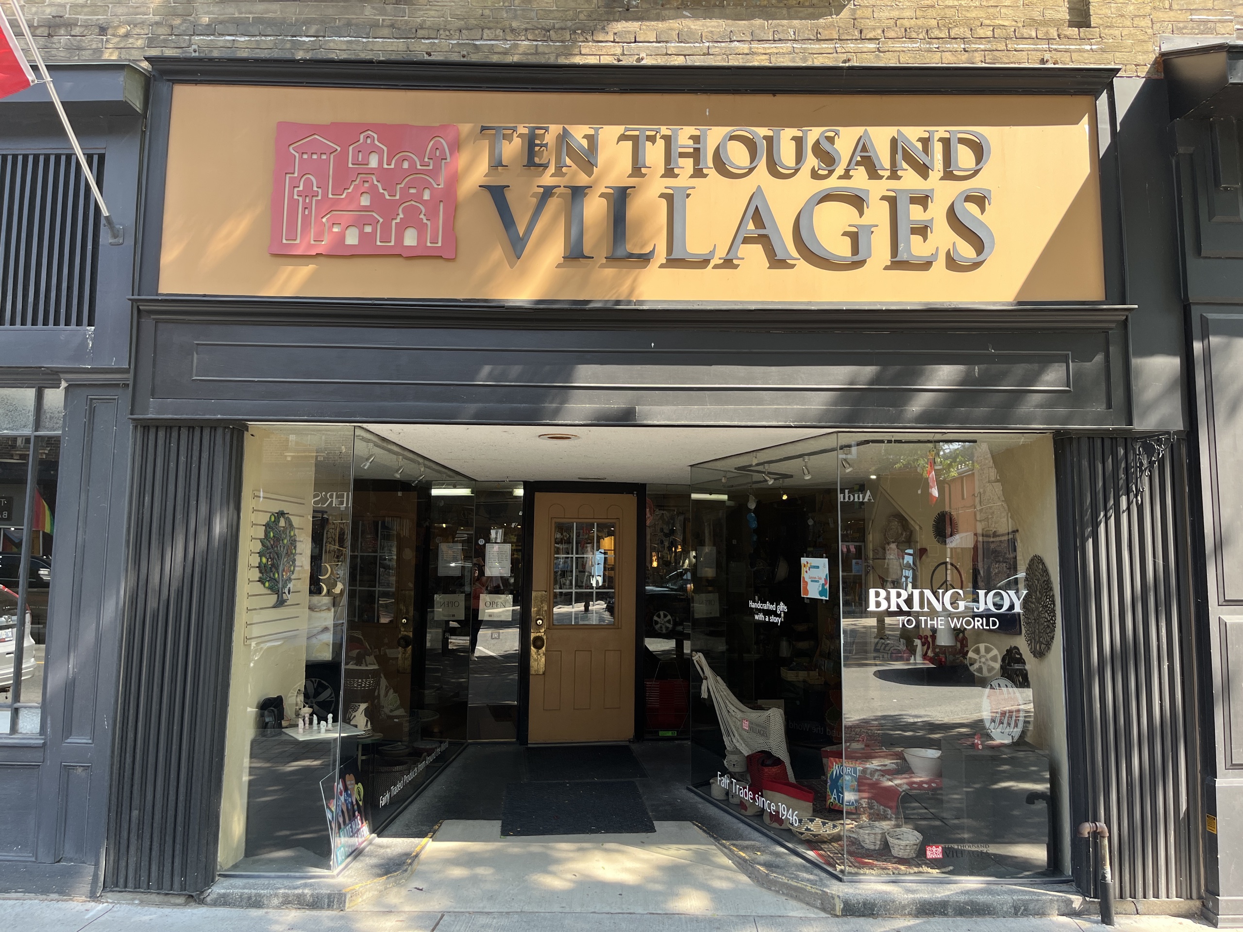 Photo of Ten Thousand Villages store front.