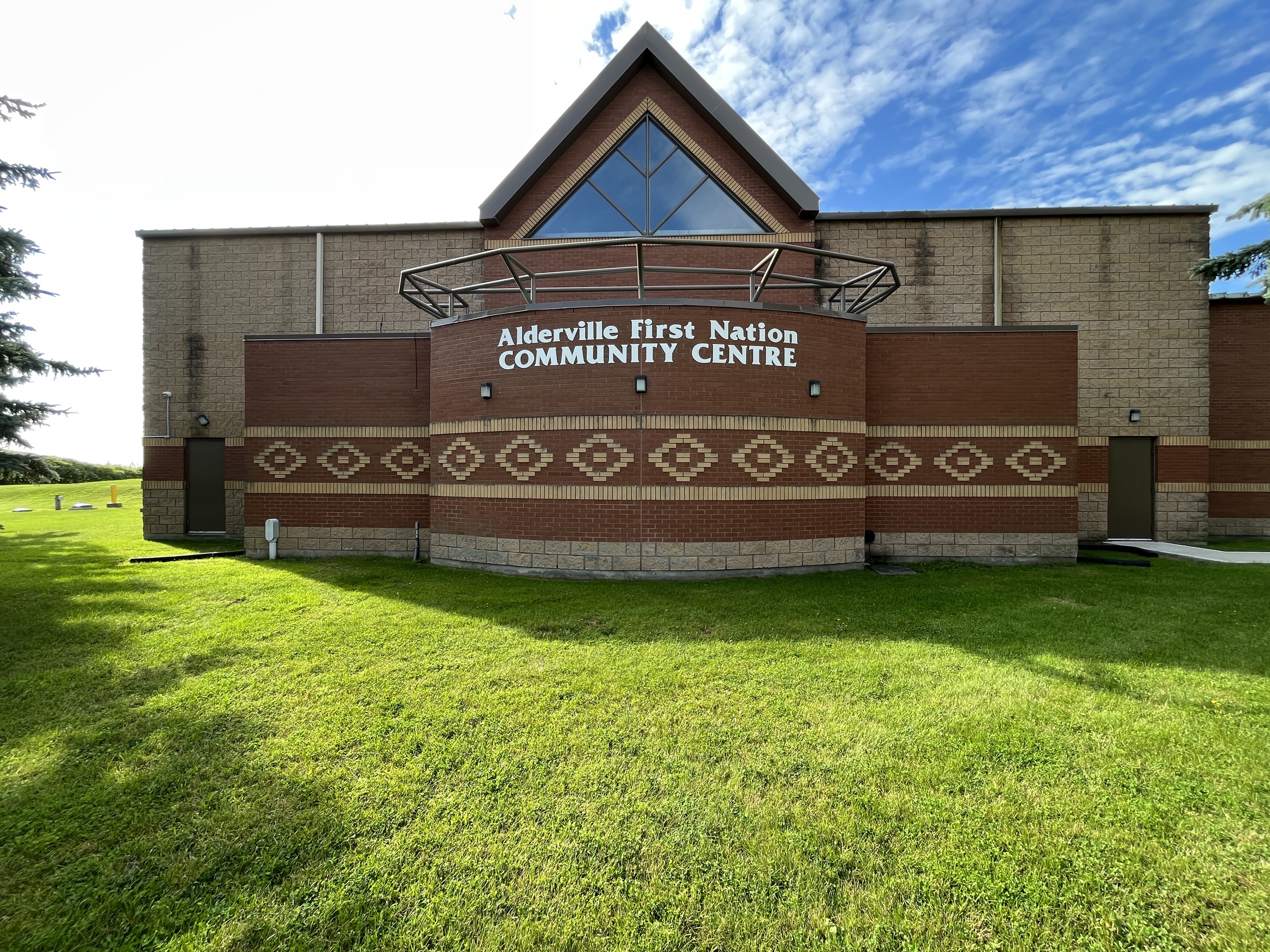 Photo of Alderville First Nation Community Centre.