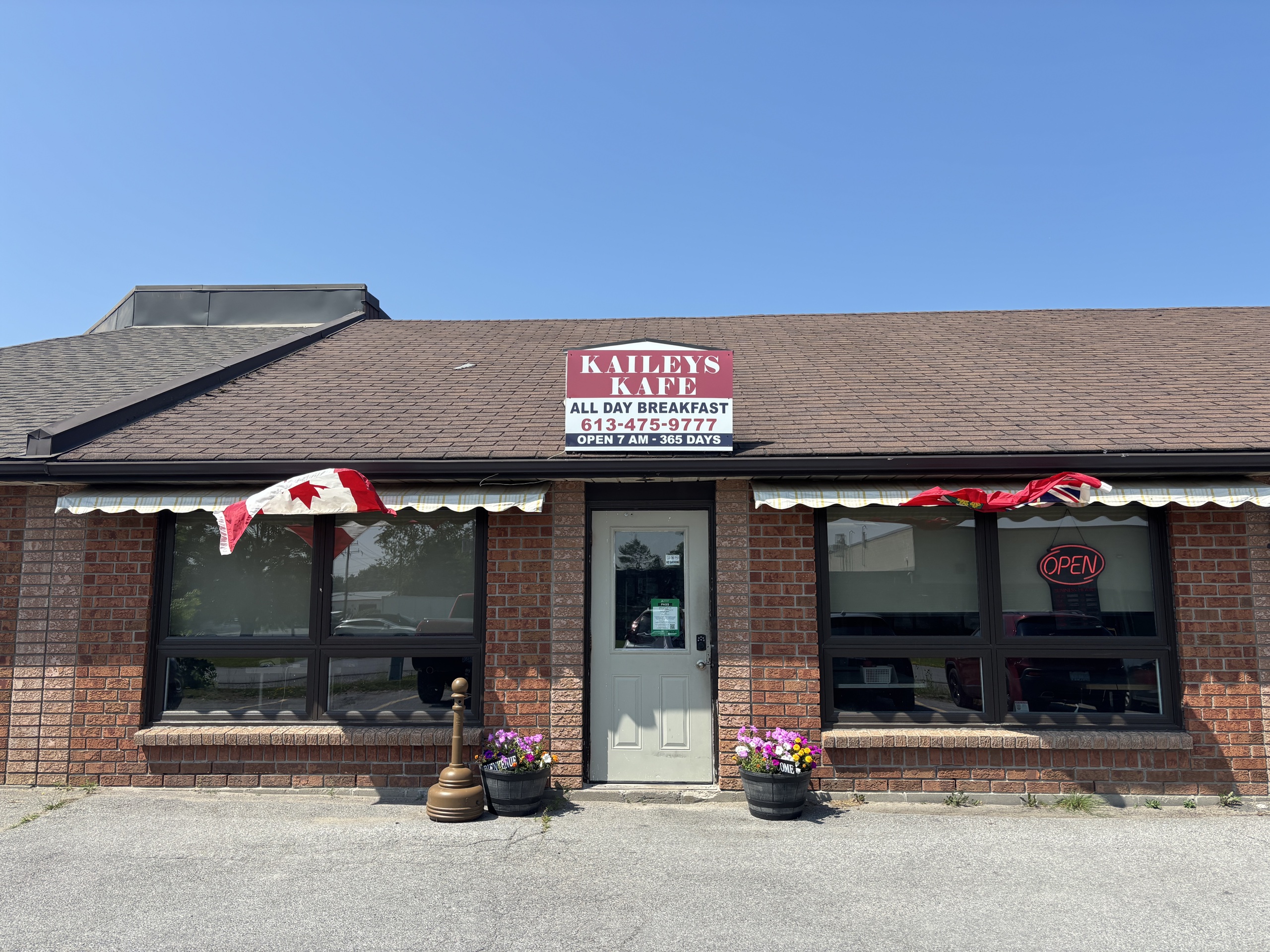 Exterior photo of Kaileys Cafe.